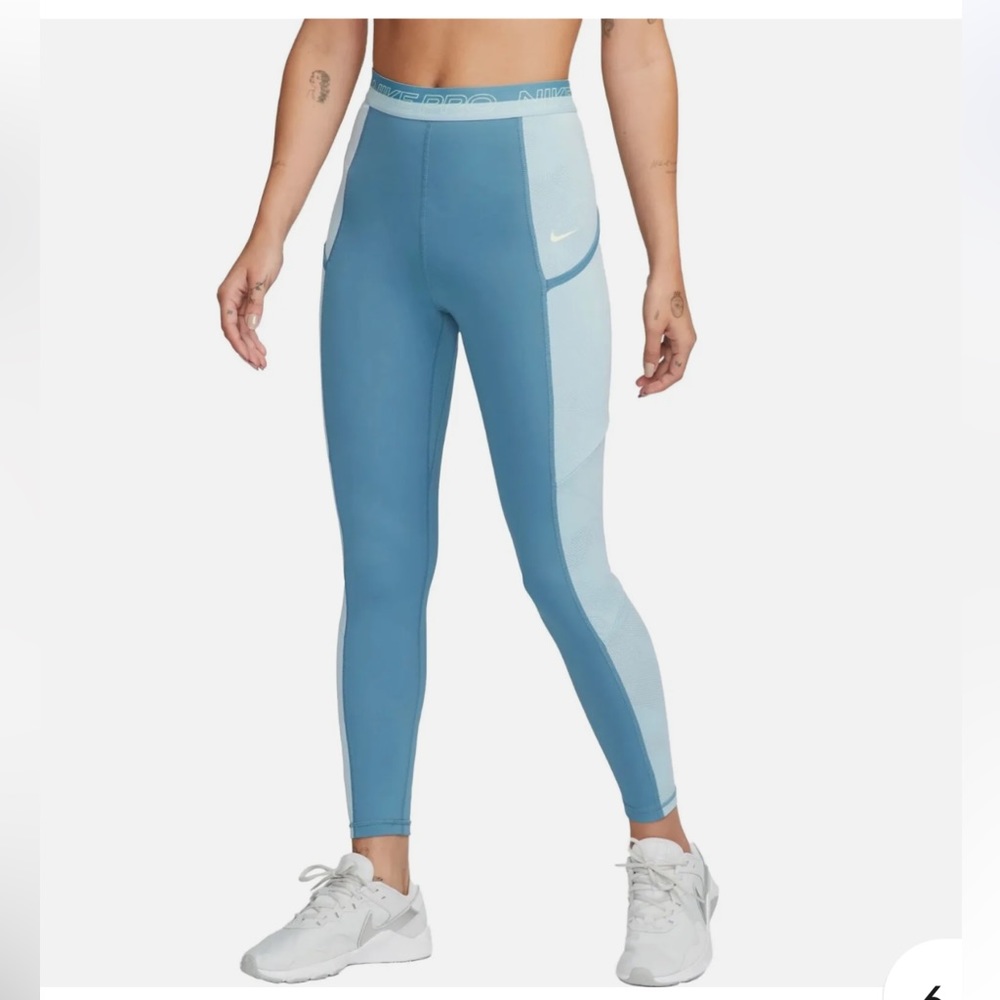 Nike Pro 7/8 High-Waisted 7/8 Training Leggings